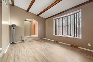 1429 W 74th Pl, Merrillville, IN 46410 - Photo 8