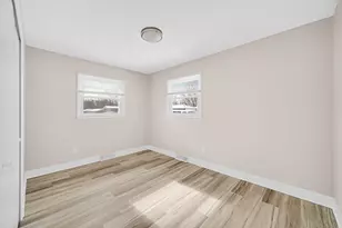 1409 E North St, Hobart, IN 46342 - Photo 10