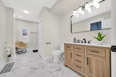 806 Lawrence Street, La Porte, IN 46350 - Photo 2