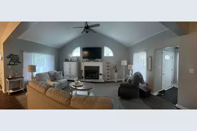 9090 Norris Drive, Hobart, IN 46342 - Photo 4