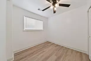 984 Stevenson St, Gary, IN 46406 - Photo 10