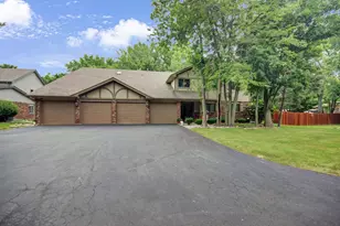 726 Knoxbury Ln, Schererville, IN 46375 - Photo 2