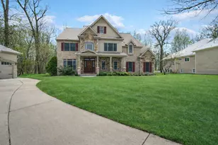 272 Bruntsfield Ct, Valparaiso, IN 46385 - Photo 2