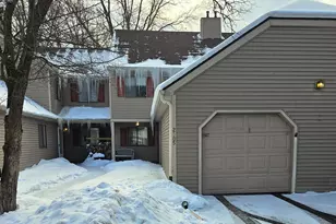 2105 Dogwood Ln, Chesterton, IN 46304 - Photo 1