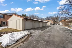 1819 Burgundy St, Schererville, IN 46375 - Photo 36