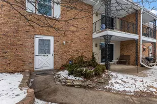 1819 Burgundy St, Schererville, IN 46375 - Photo 2