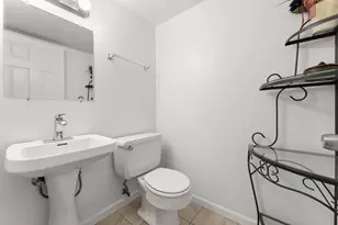 1819 Burgundy St, Schererville, IN 46375 - Photo 16