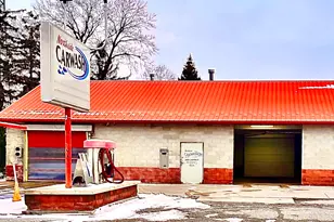 1296 N McKinley Ave, Rensselaer, IN 47978 - Photo 1