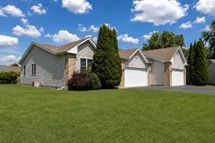 990 W 87th Ave, Merrillville, IN 46410 - Photo 2