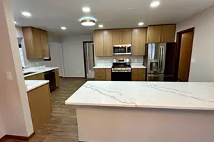 8440 Van Buren Ct, Munster, IN 46321 - Photo 10