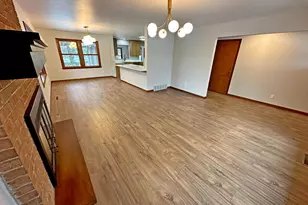 8440 Van Buren Ct, Munster, IN 46321 - Photo 8