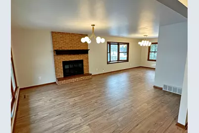 8440 Van Buren Court, Munster, IN 46321 - Photo 4
