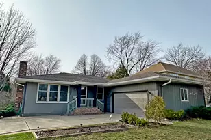 8440 Van Buren Ct, Munster, IN 46321 - Photo 2