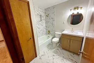 8440 Van Buren Ct, Munster, IN 46321 - Photo 28