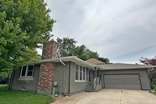 8440 Van Buren Ct, Munster, IN 46321 - Photo 2