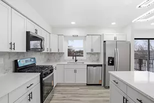 2417 Hickory Dr, Dyer, IN 46311 - Photo 4