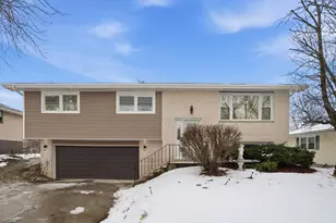 2417 Hickory Dr, Dyer, IN 46311 - Photo 1