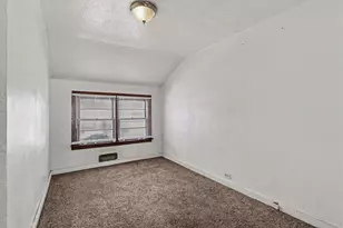 606 Hoyt St, Michigan City, IN 46360 - Photo 16