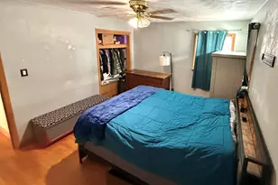 1212 Devonshire St, Hobart, IN 46342 - Photo 6