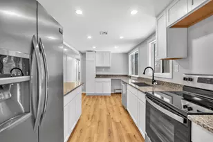 831 Opal Dr, Valparaiso, IN 46383 - Photo 8