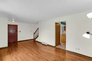 1439 Elm Ct, Schererville, IN 46375 - Photo 4