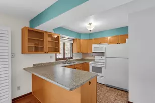 1439 Elm Ct, Schererville, IN 46375 - Photo 6