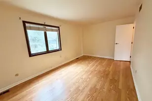 1439 Elm Ct, Schererville, IN 46375 - Photo 8