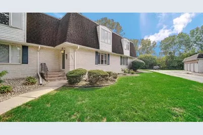 1439 Elm Court #1439, Schererville, IN 46375 - Photo 2