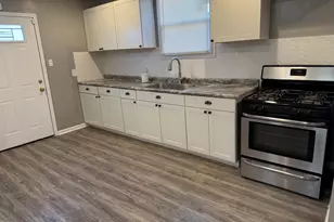 634 Kentucky St, Gary, IN 46402 - Photo 6