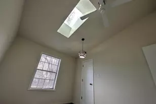 2302 Yorktowne Dr, Valparaiso, IN 46383 - Photo 22