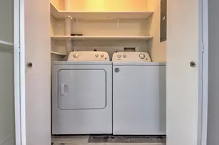 2302 Yorktowne Dr, Valparaiso, IN 46383 - Photo 16