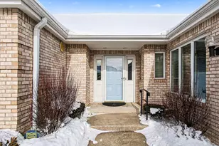 3502 Bob White Cir, Valparaiso, IN 46383 - Photo 4