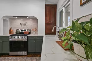 9212 Greenwood Ave, Munster, IN 46321 - Photo 8