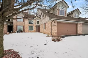 1341 W 94th Ct, Crown Point, IN 46307 - Photo 4