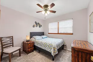 7845 Van Buren Ave, Munster, IN 46321 - Photo 16