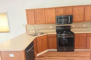 6289 Grosbeak Ct, Hobart, IN 46342 - Photo 14