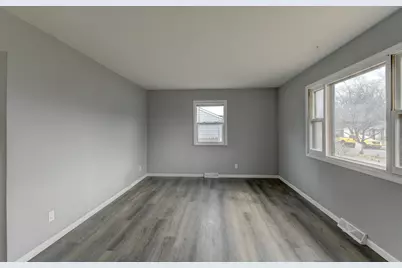 837 Spruce Street, Hammond, IN 46324 - Photo 4