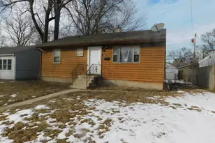 837 Spruce St, Hammond, IN 46324 - Photo 2