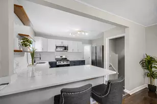 4656 Jefferson Pl, Gary, IN 46408 - Photo 4