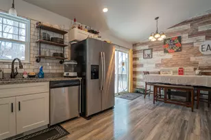 695 Cross Meadows Dr, Valparaiso, IN 46385 - Photo 8