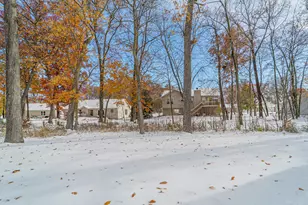 695 Cross Meadows Dr, Valparaiso, IN 46385 - Photo 28