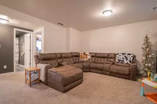 695 Cross Meadows Dr, Valparaiso, IN 46385 - Photo 14