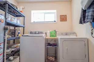 695 Cross Meadows Dr, Valparaiso, IN 46385 - Photo 24