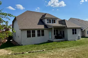 9204 Wright St, Merrillville, IN 46410 - Photo 6