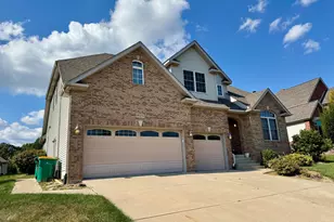 9204 Wright St, Merrillville, IN 46410 - Photo 2