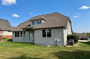 9204 Wright St, Merrillville, IN 46410 - Photo 8