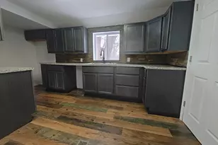 301 N Starke St, Hamlet, IN 46532 - Photo 4