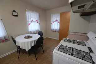 629 Hamlin St, Gary, IN 46406 - Photo 4