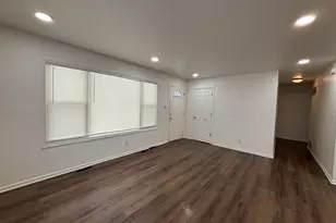 2221 Garfield St, Gary, IN 46404 - Photo 4