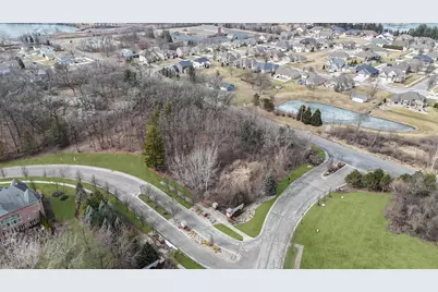 8510 Stonegate Court, Saint John, IN 46373 - Photo 4